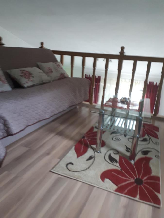 Apartments Makaus Kampor المظهر الخارجي الصورة