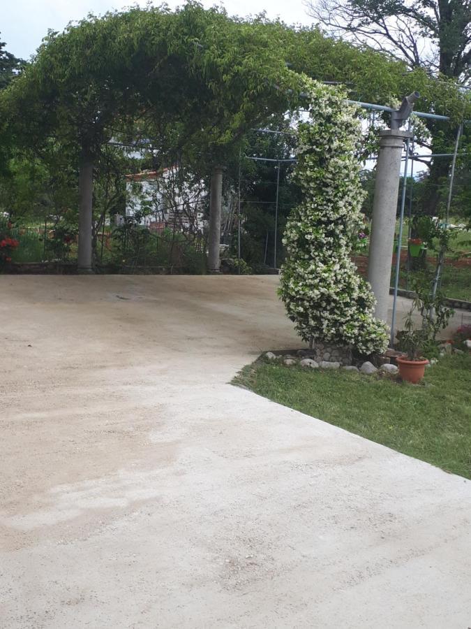 Apartments Makaus Kampor المظهر الخارجي الصورة