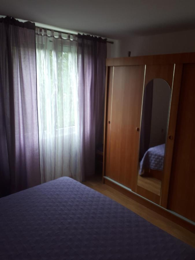 Apartments Makaus Kampor المظهر الخارجي الصورة